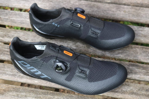 DMT KR3 Road Bike Shoe - Black/Black Aerated Carbon - Maison du Velo