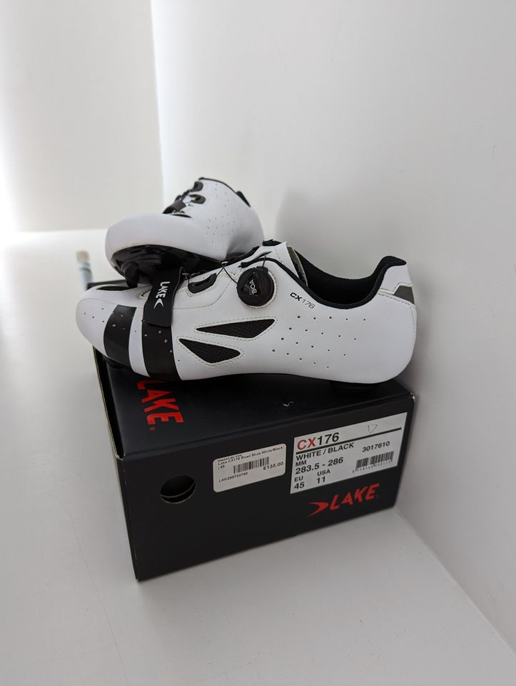 Lake CX176 (eu45) White + Black